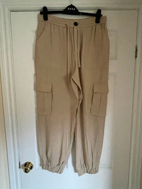 Ladies casual beige trousers from Zara 